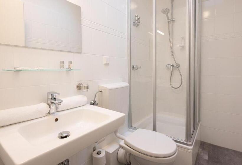 标准间, Burgblick