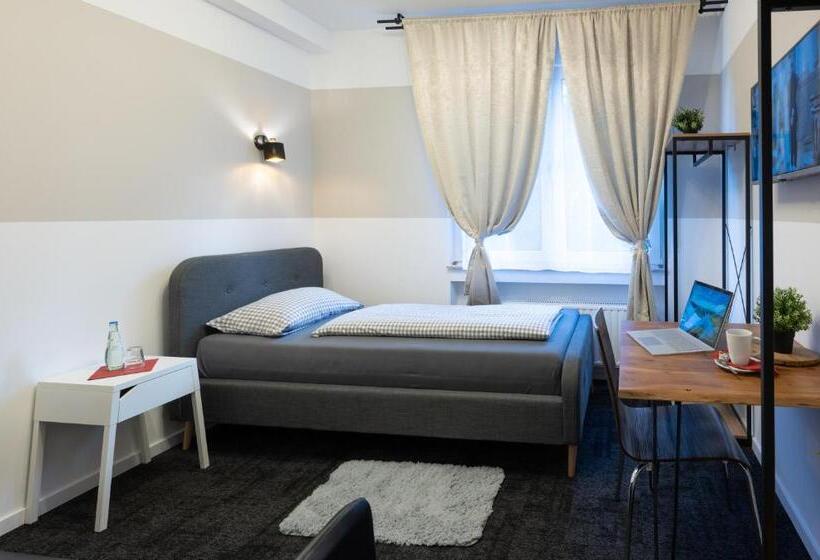 带1个卧室的带阳台的公寓, Burgblick