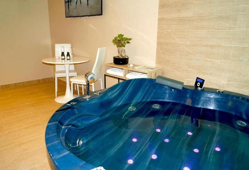 اتاق استاندارد با وان آب گرم, Caballero Errante