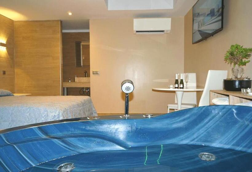 اتاق استاندارد با وان آب گرم, Caballero Errante