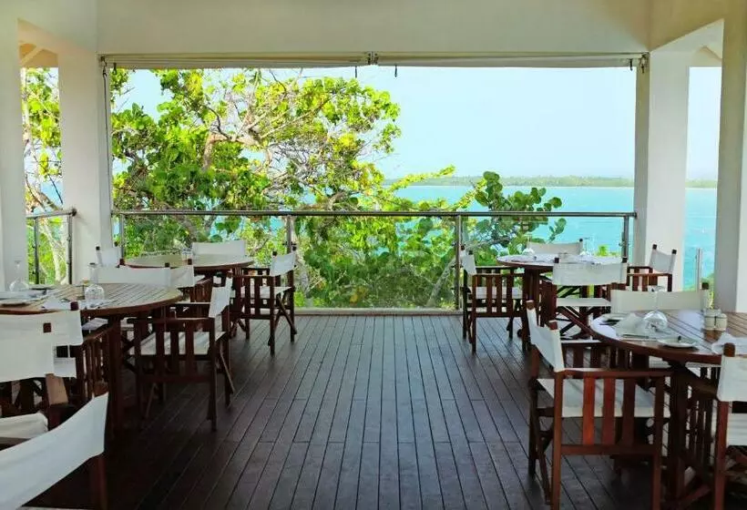 سوییت جونیور با چشمانداز دریا, Casa Colonial Beach & Spa