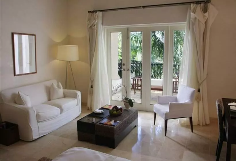 سوییت جونیور با چشمانداز دریا, Casa Colonial Beach & Spa