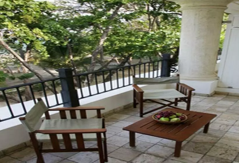سوییت جونیور با چشمانداز دریا, Casa Colonial Beach & Spa
