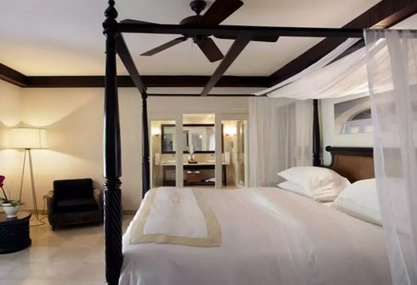 سوییت جونیور با چشمانداز دریا, Casa Colonial Beach & Spa