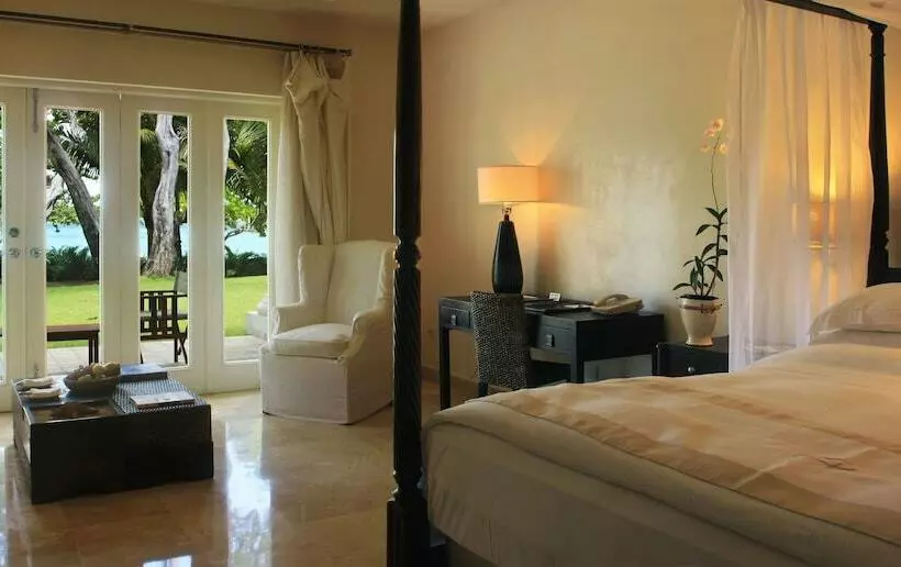سوییت جونیور با چشمانداز دریا, Casa Colonial Beach & Spa