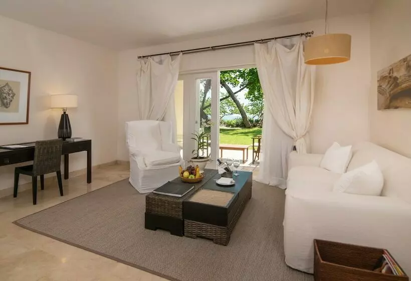 سوییت جونیور با چشمانداز دریا, Casa Colonial Beach & Spa