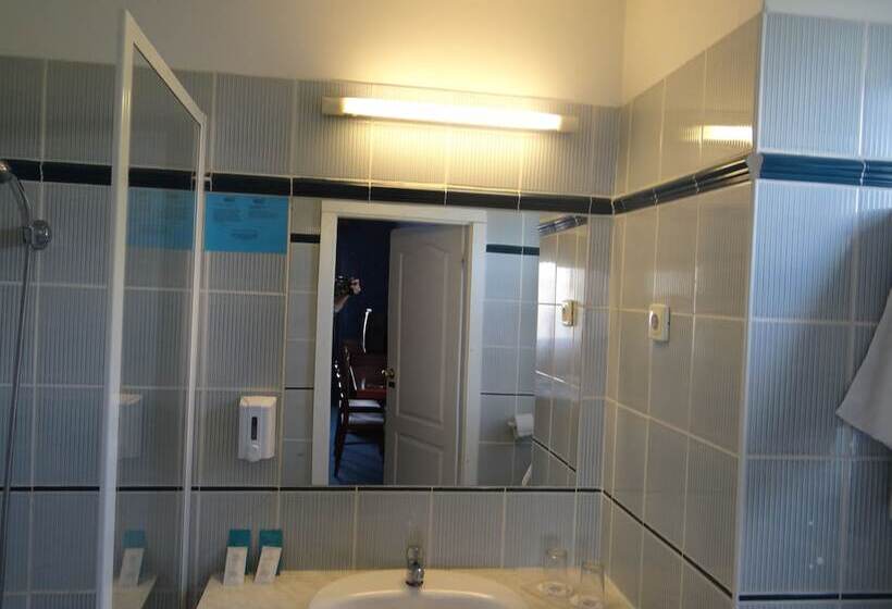 اتاق استاندارد سه نفره, Classic