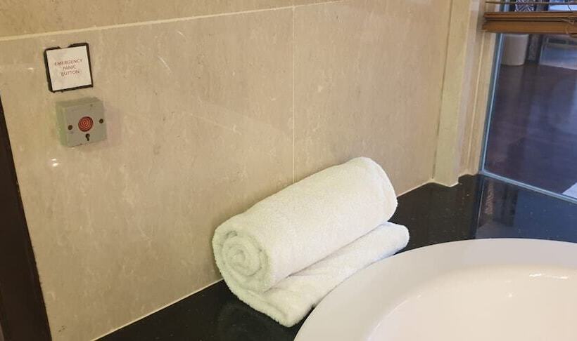 חדר דלוקס מותאם לאנשים עם מוגבלויות, Conrad Bali