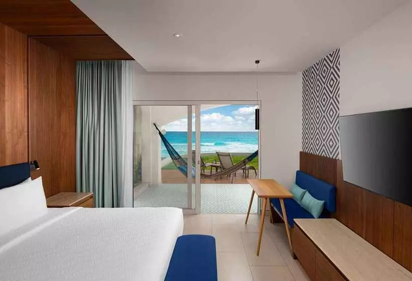 سوئیت با تخت بزرگ, Conrad Bali
