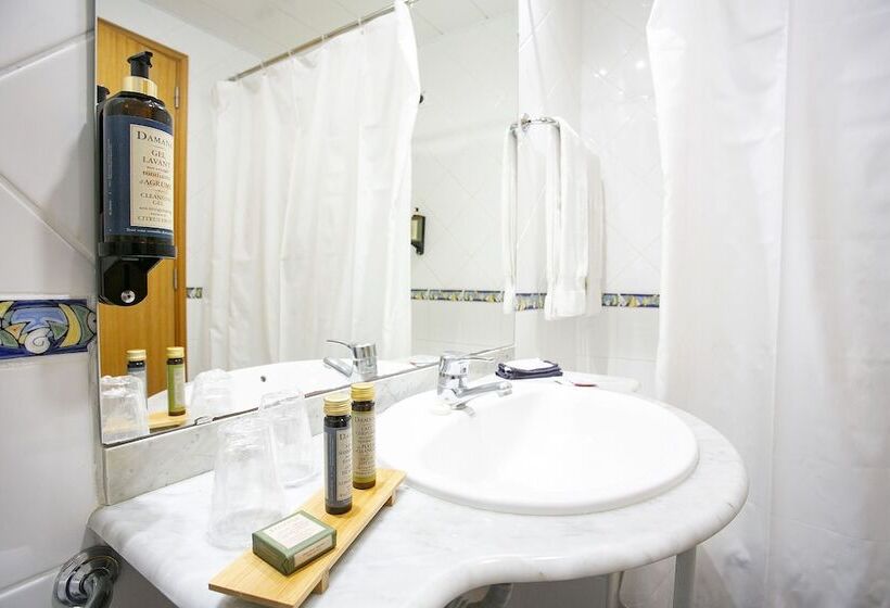 غرفة قياسية مطلّة علي البحر, Do Mar