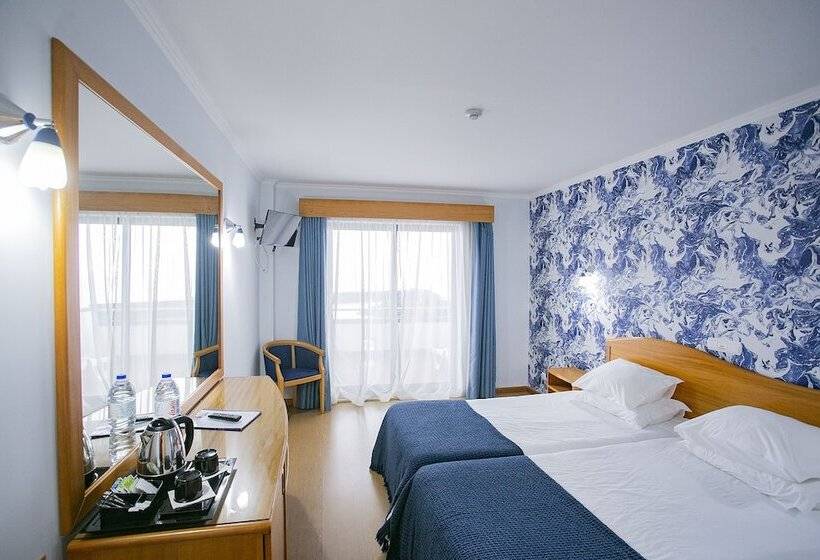 غرفة قياسية مطلّة علي البحر, Do Mar