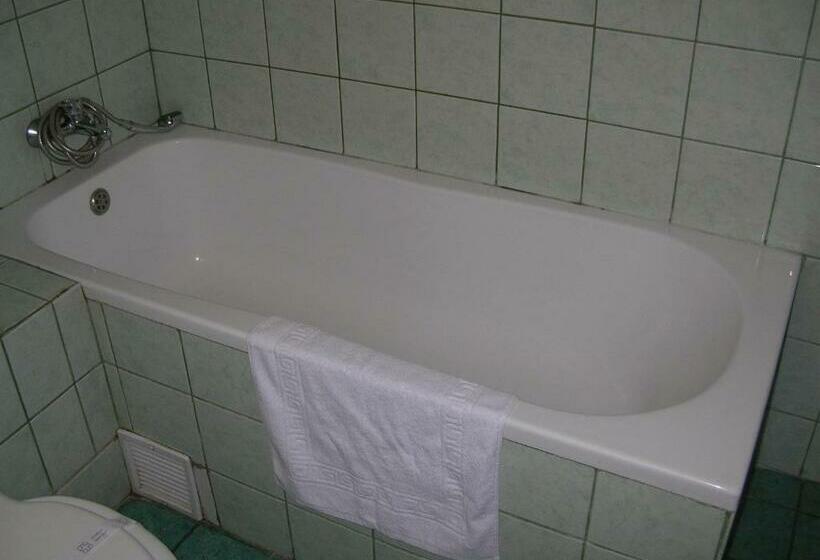 スタンダードルーム, Floreta De Aur