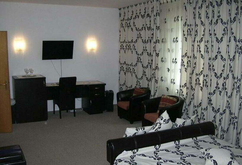 スタンダードルーム, Floreta De Aur