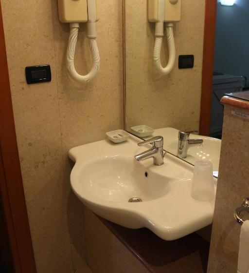 スーペリアールーム, Garibaldi