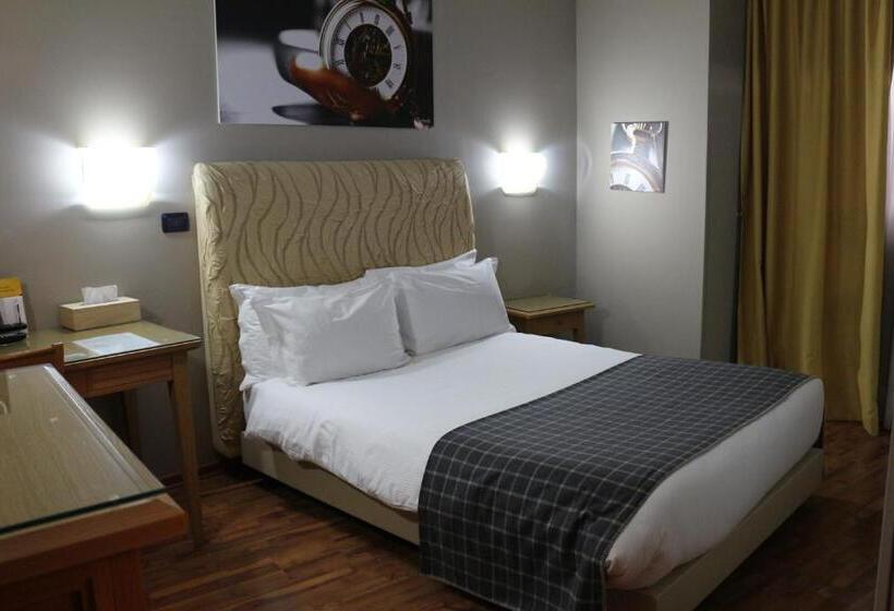 スタンダードシングルルーム, Garibaldi