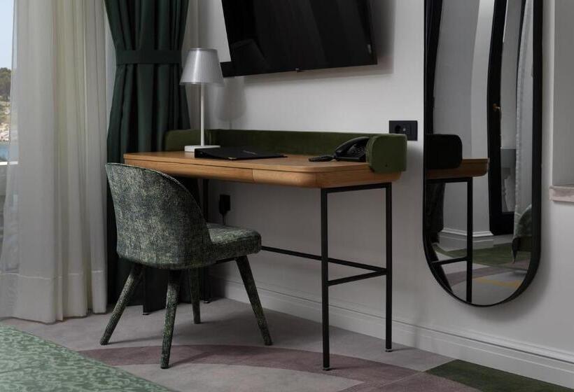 اتاق سوپریور با چشم‌انداز دریا, Heritage Hotel Porin Makarska