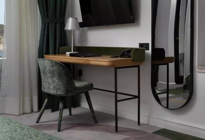 اتاق سوپریور با چشم‌انداز دریا, Heritage Hotel Porin Makarska