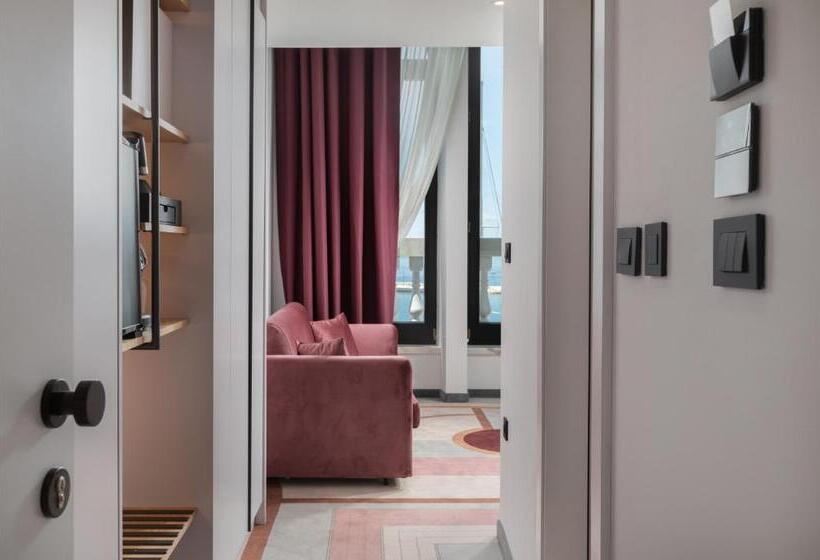 اتاق لوکس با چشم‌انداز دریا, Heritage Hotel Porin Makarska