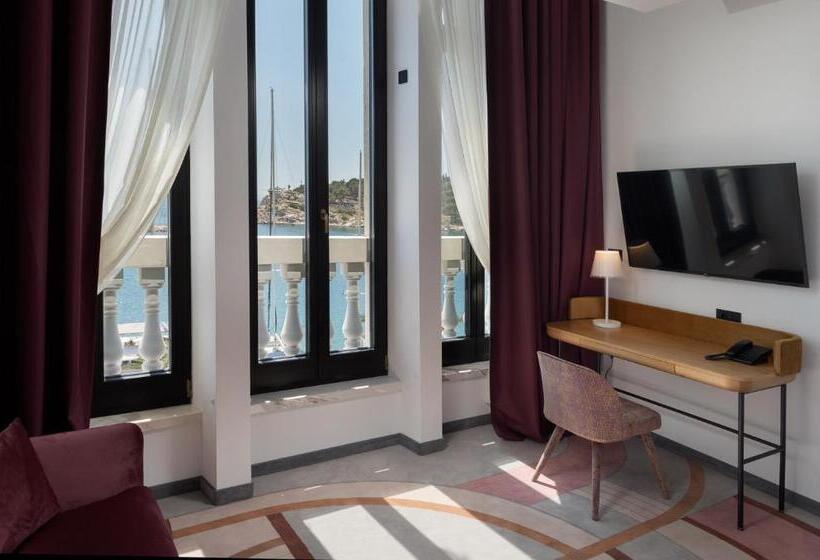 اتاق لوکس با چشم‌انداز دریا, Heritage Hotel Porin Makarska