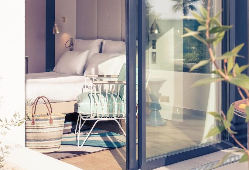Номер Superior Внутренний, Mercure Villeneuve Loubet Plage