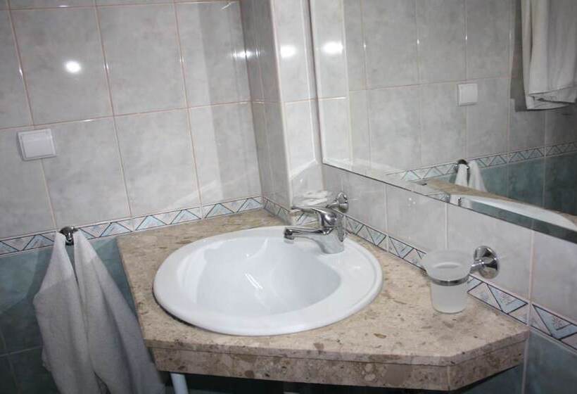 스탠다드 룸, Perunika