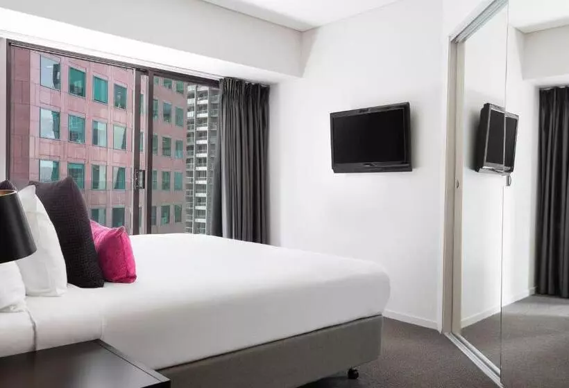 2 Bedroom Premium Apartment, Mantra Southbank
