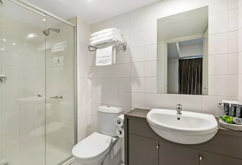 2 Bedroom Premium Apartment, Mantra Southbank