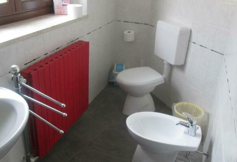 חדר סטנדרט לשלושה, Bed & Breakfast Barba Bertu