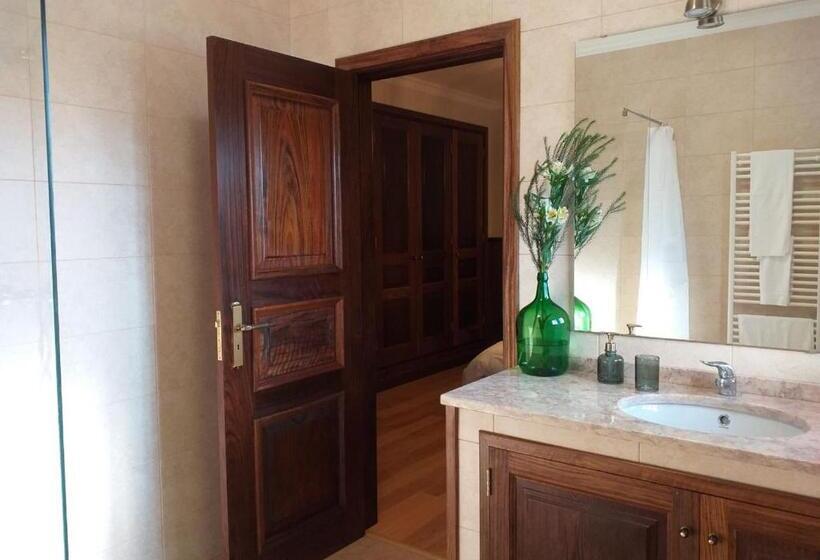 חדר משפחתי, Greenside Of Sea Hostel