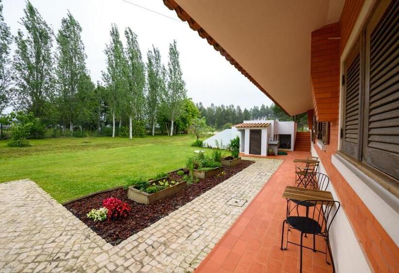 בית, 4 חדרי שינה, Greenside Of Sea Hostel