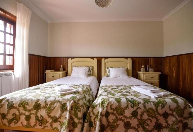 בית, 4 חדרי שינה, Greenside Of Sea Hostel