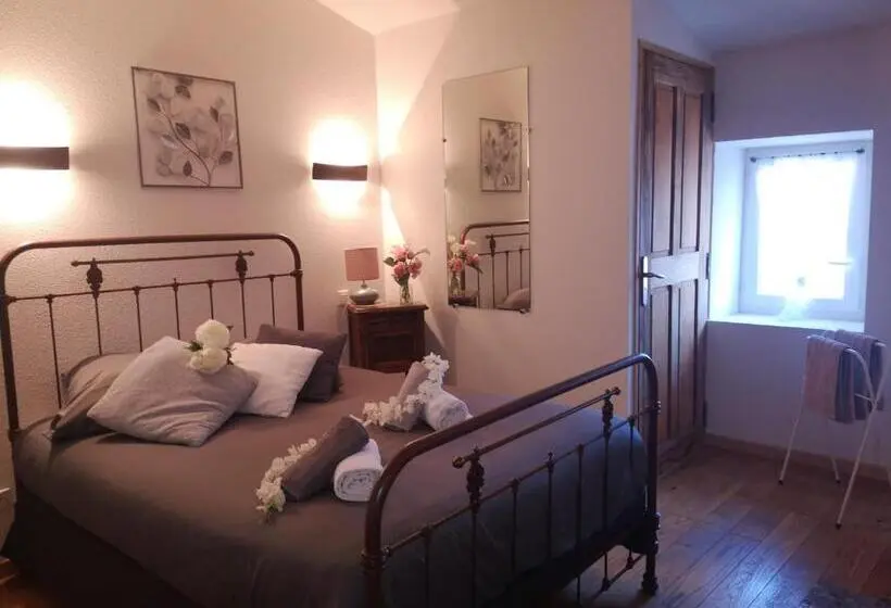 スタンダードルーム, Auberge De L Helvie Chez Coco & Ricou