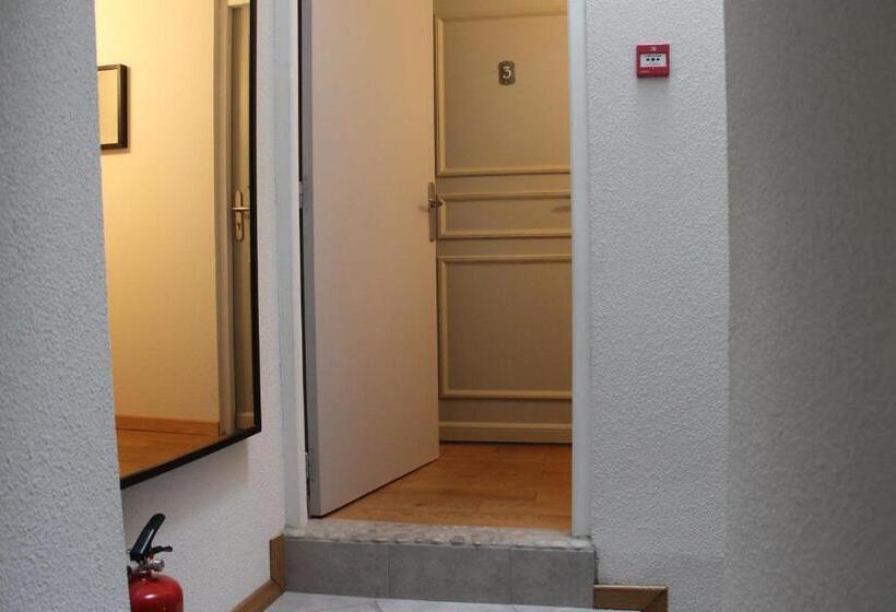 四人标准间, Auberge De L Helvie Chez Coco & Ricou