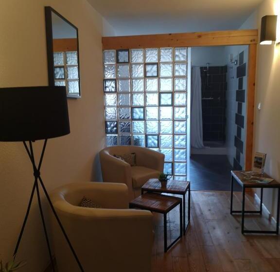 带2个卧室的套房, Auberge De L Helvie Chez Coco & Ricou