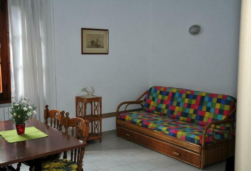 דירת חדר, Le Rose