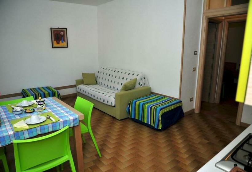 דירת חדר דלוקס, Le Rose