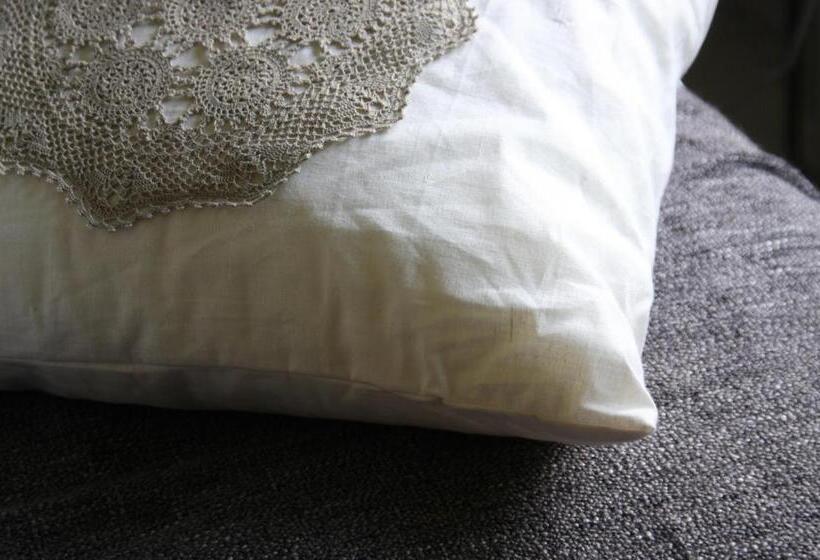 Superior Zimmer Kingsize Bett, Mathildedal