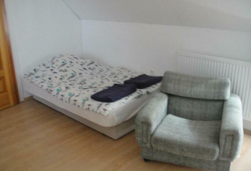 Апартаменты 1 Спальня, Forrás Vendégház