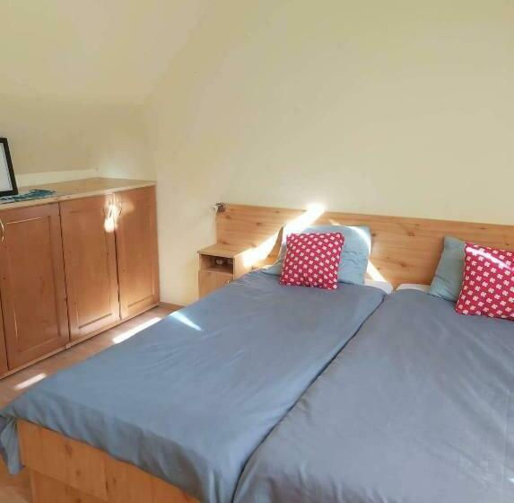 Апартаменты 1 Спальня, Forrás Vendégház