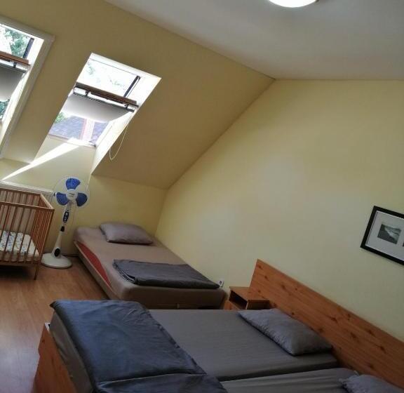 Апартаменты 2 Спальни, Forrás Vendégház