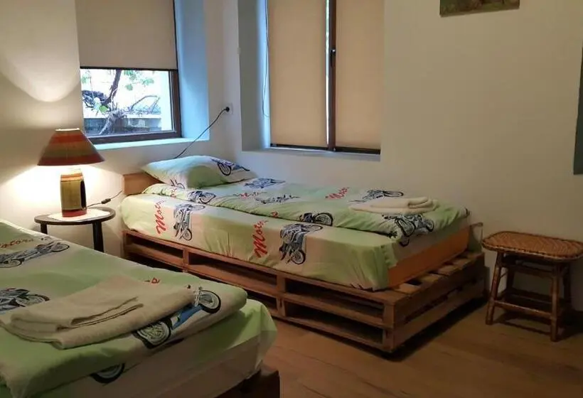 バス共有のスタンダードルーム, Vedra Guest House