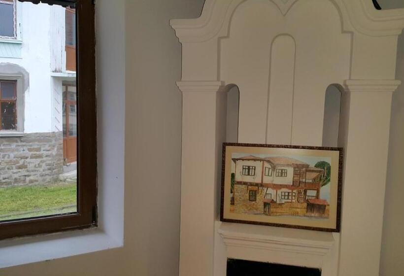 标准三人间共用浴室, Vedra Guest House