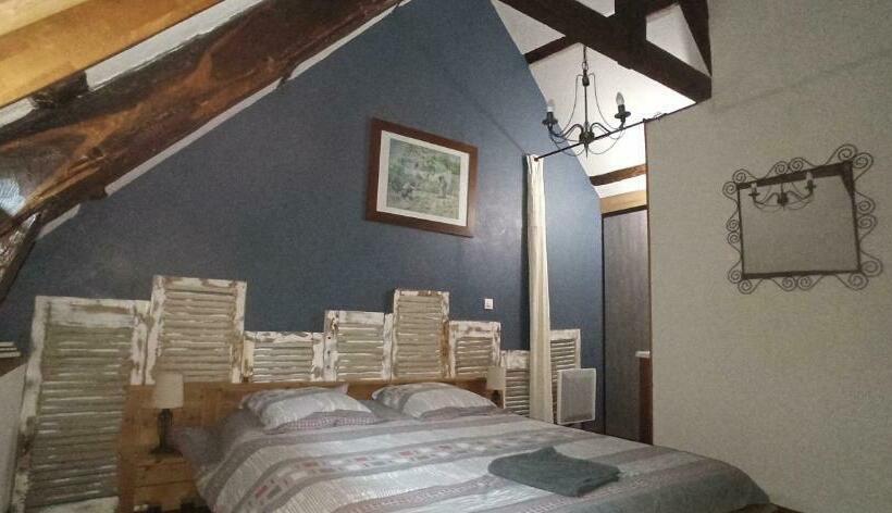 كابينة, La Ferme Du Père