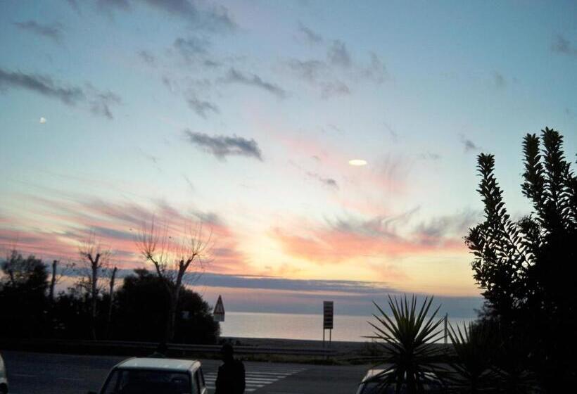 דירת חדר, Zefiro Residence