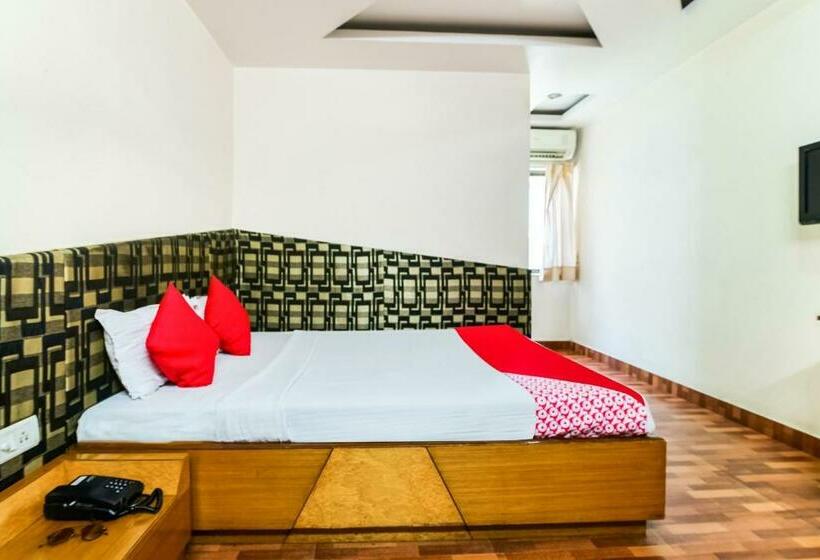 اتاق استاندارد, O All Seasons