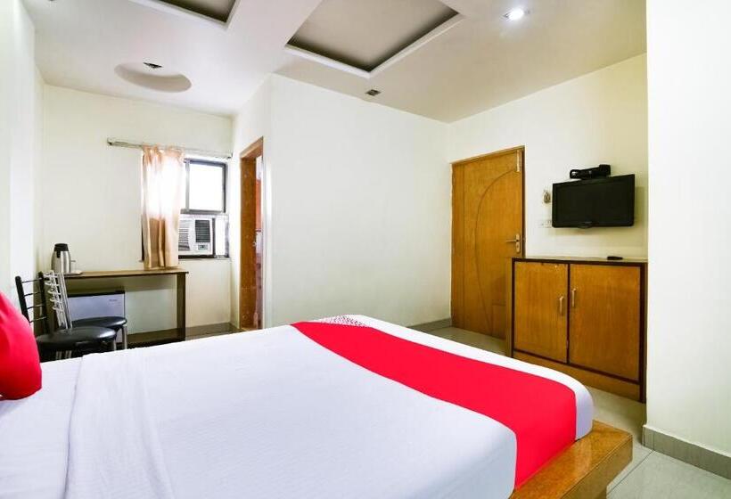 اتاق استاندارد, O All Seasons