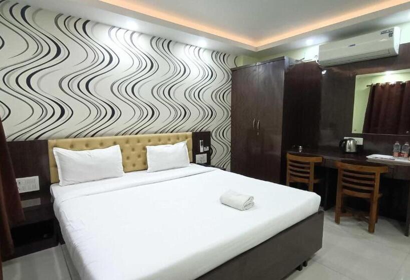 Standardrum, Oyo 63219 Amtala Guest House