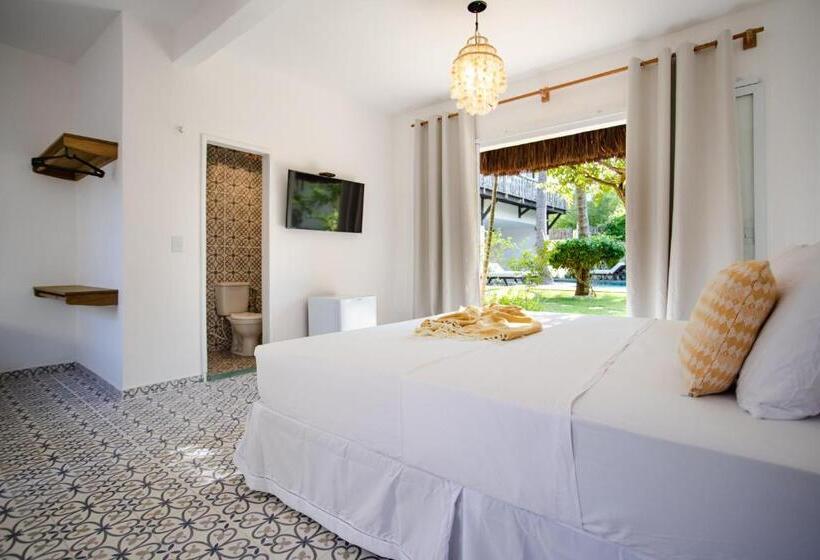 اتاق استاندارد سه تخته با چشم‌انداز استخر, Casa Elea