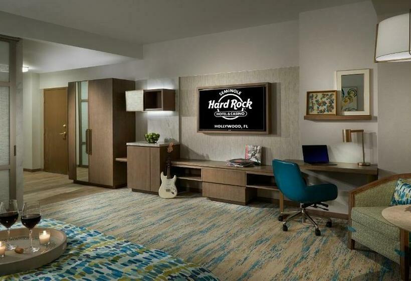 标准间带游泳池, The Guitar Hotel At Seminole Hard Rock Hotel & Casino
