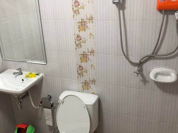 Pokój Standard, Mitkhoonyoum